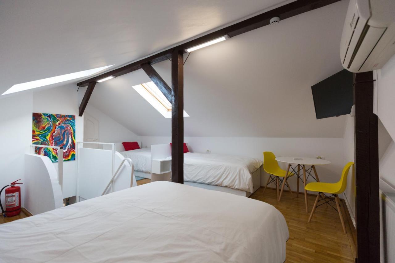 Casa Ris Hotel Târgu Jiu Buitenkant foto