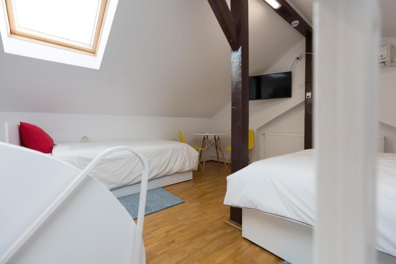 Casa Ris Hotel Târgu Jiu Buitenkant foto